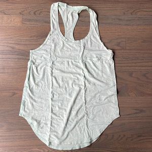 Lululemon tank